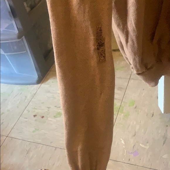 Distressed women’s hoodie - Picture 2 of 4